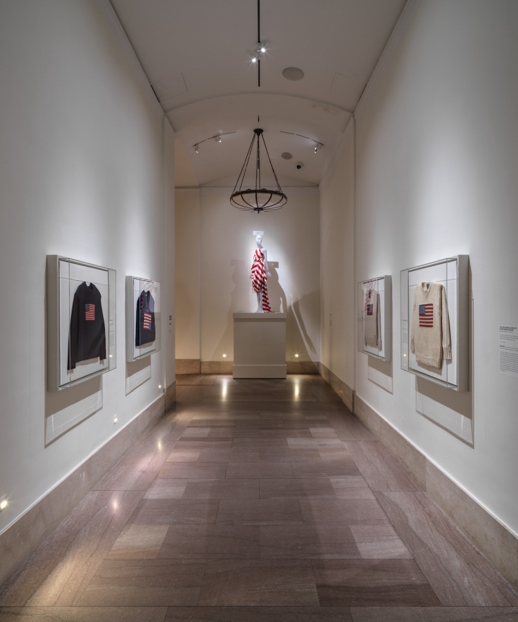 Al Met di New York una mostra esplora il significato profondo della moda americana
